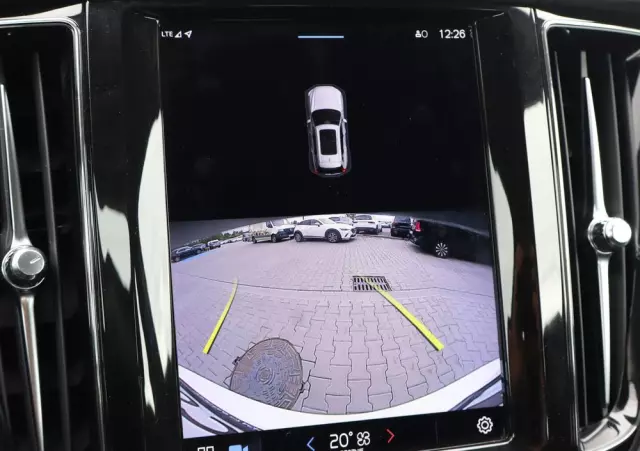 VOLVO XC 60 B4 B Momentum