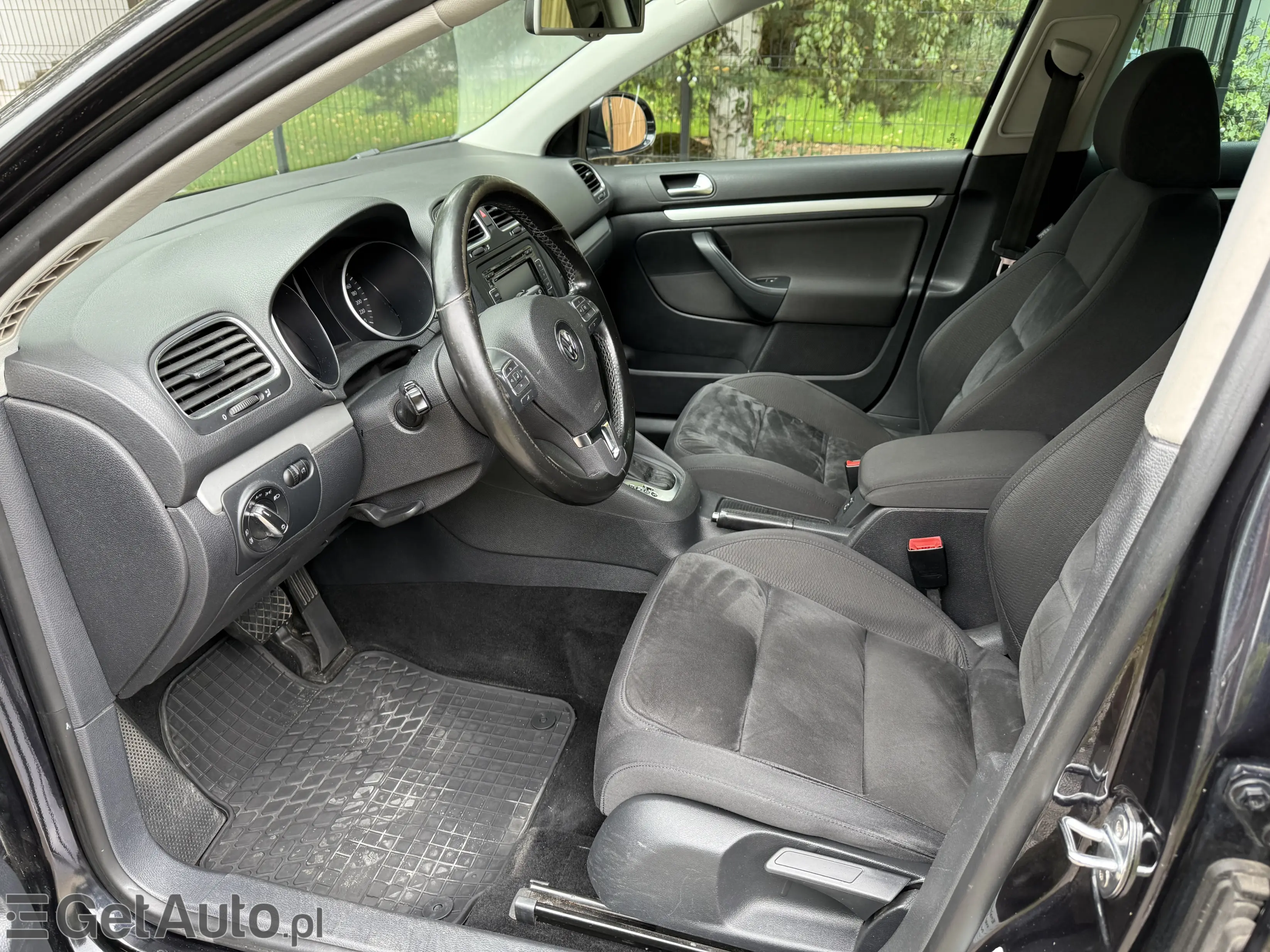 VOLKSWAGEN Golf Highline DSG