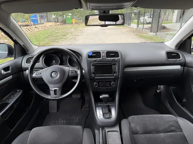 VOLKSWAGEN Golf Highline DSG