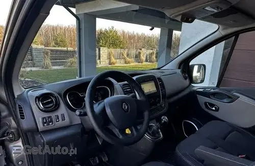RENAULT Trafic 