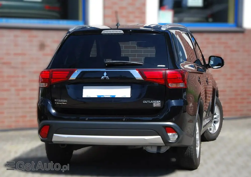 MITSUBISHI Outlander 2.0 Intense + 4WD CVT