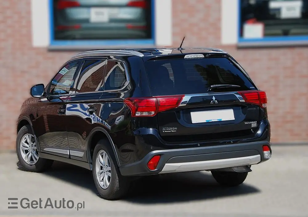 MITSUBISHI Outlander 2.0 Intense + 4WD CVT