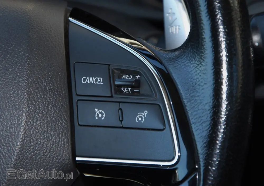 MITSUBISHI Outlander 2.0 Intense + 4WD CVT