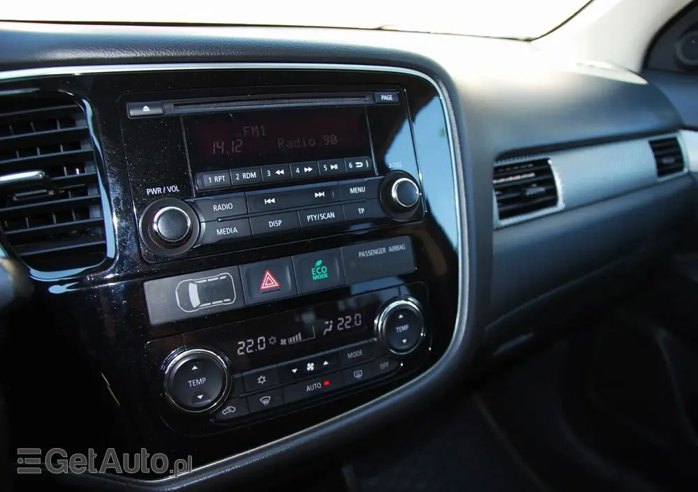 MITSUBISHI Outlander 2.0 Intense + 4WD CVT