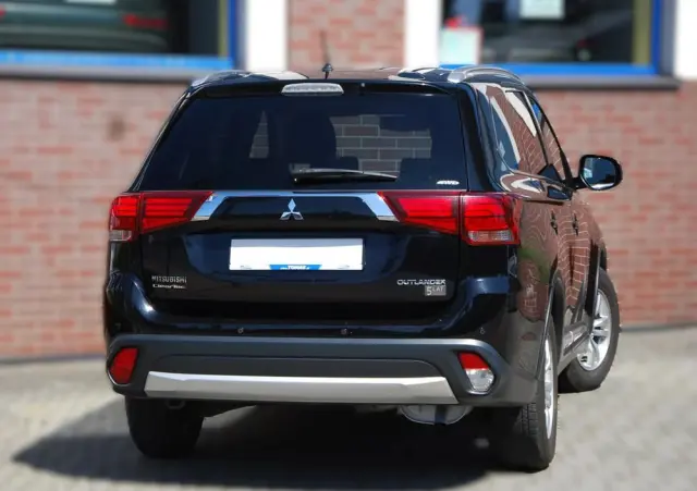 MITSUBISHI Outlander 2.0 Intense + 4WD CVT