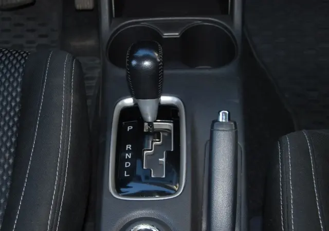 MITSUBISHI Outlander 2.0 Intense + 4WD CVT