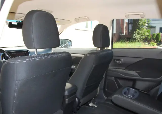 MITSUBISHI Outlander 2.0 Intense + 4WD CVT