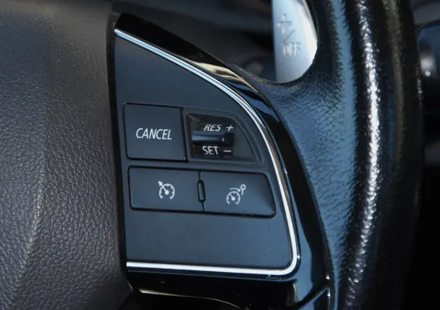 MITSUBISHI Outlander 2.0 Intense + 4WD CVT