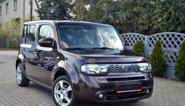 NISSAN Cube 