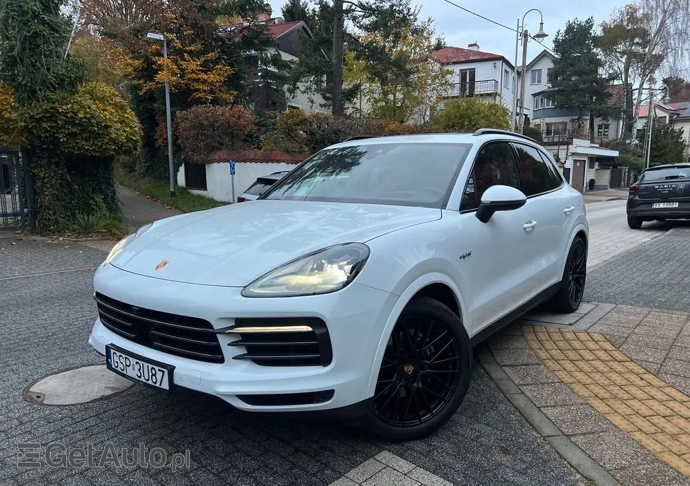 PORSCHE Cayenne Platinum Edition