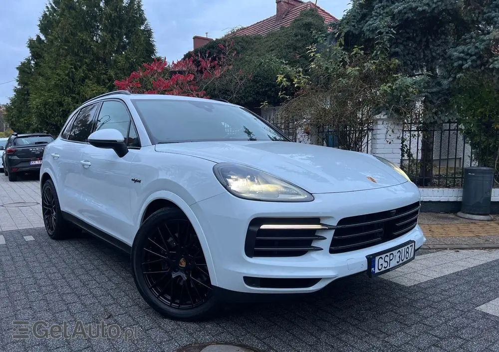 PORSCHE Cayenne Platinum Edition