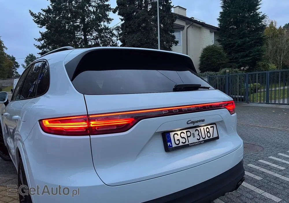 PORSCHE Cayenne Platinum Edition