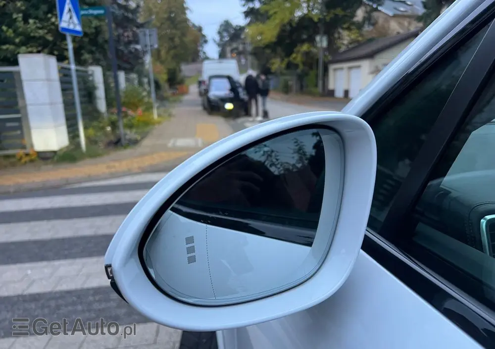 PORSCHE Cayenne Platinum Edition