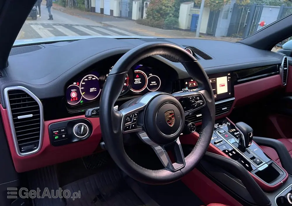 PORSCHE Cayenne Platinum Edition