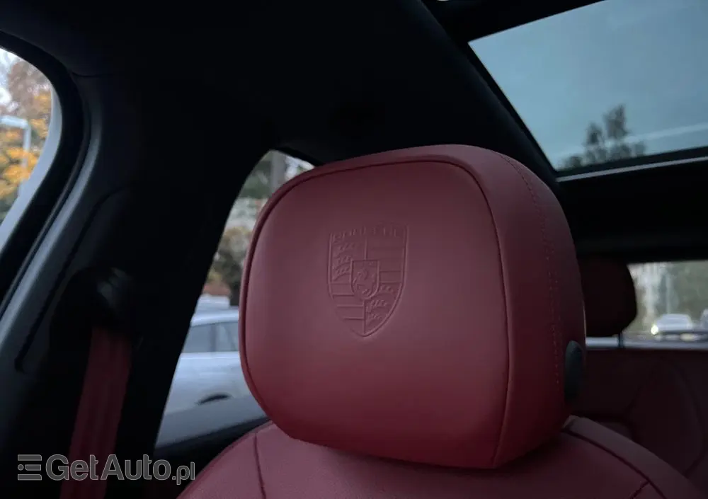 PORSCHE Cayenne Platinum Edition