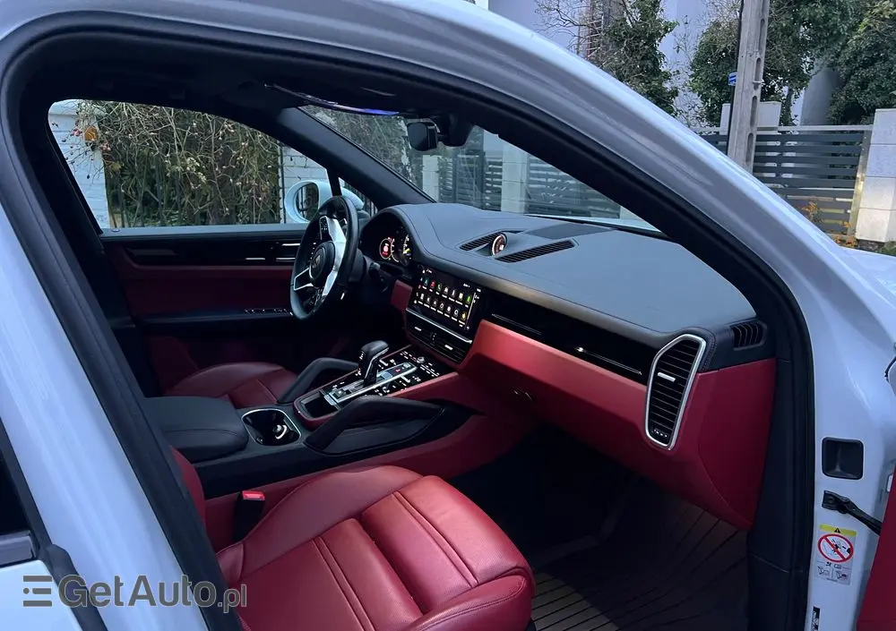 PORSCHE Cayenne Platinum Edition