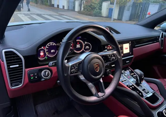 PORSCHE Cayenne Platinum Edition