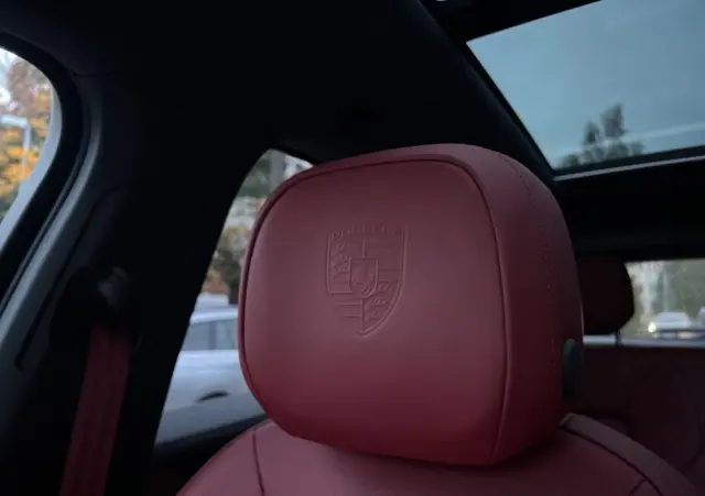 PORSCHE Cayenne Platinum Edition