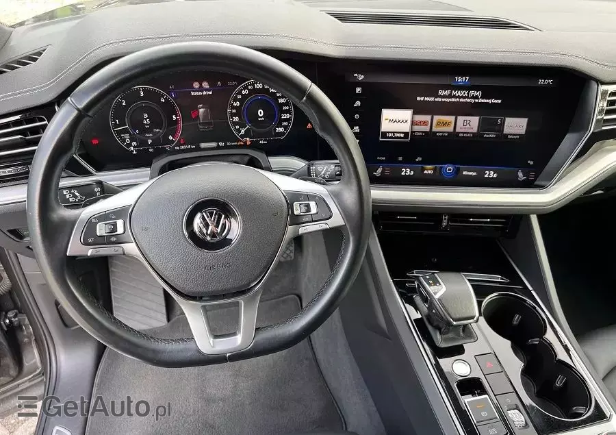 VOLKSWAGEN Touareg 3.0 V6 TDI 4Motion DPF Automatik R-Line