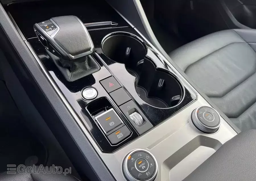 VOLKSWAGEN Touareg 3.0 V6 TDI 4Motion DPF Automatik R-Line