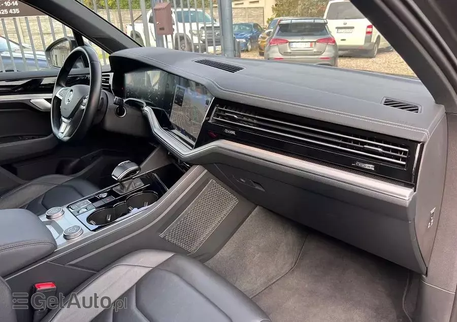 VOLKSWAGEN Touareg 3.0 V6 TDI 4Motion DPF Automatik R-Line