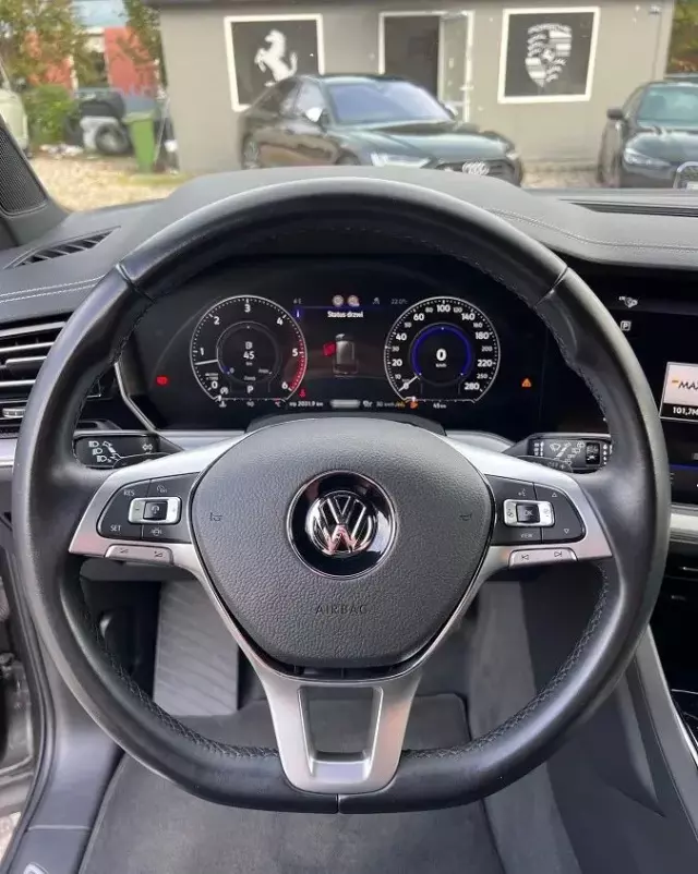 VOLKSWAGEN Touareg 3.0 V6 TDI 4Motion DPF Automatik R-Line