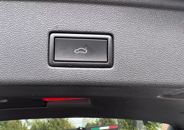 VOLKSWAGEN Touareg 3.0 V6 TDI 4Motion DPF Automatik R-Line