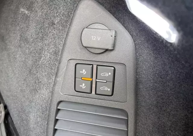 VOLKSWAGEN Touareg 3.0 V6 TDI 4Motion DPF Automatik R-Line