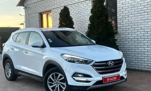 HYUNDAI Tucson 