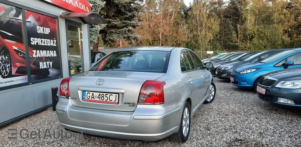 TOYOTA Avensis 