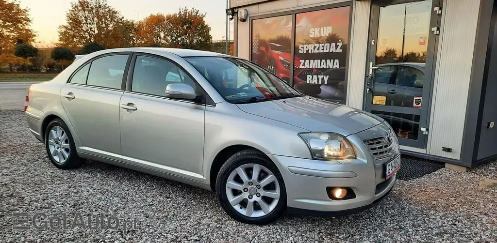 TOYOTA Avensis 