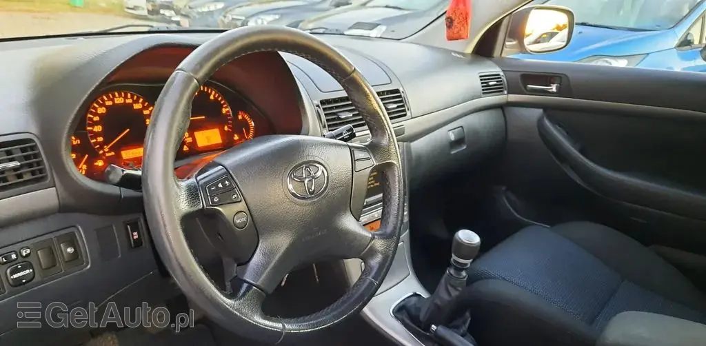TOYOTA Avensis 