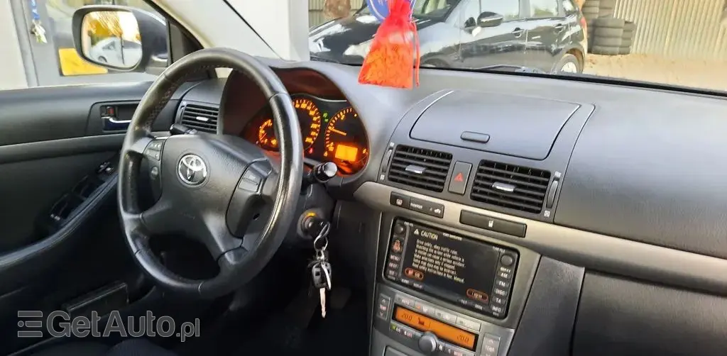 TOYOTA Avensis 