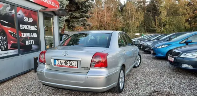 TOYOTA Avensis 