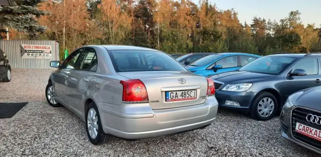 TOYOTA Avensis 