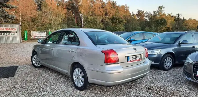 TOYOTA Avensis 