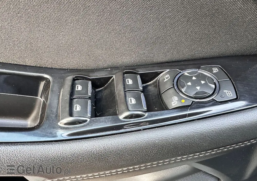 FORD S-Max 2.0 TDCi Bi-Turbo Titanium