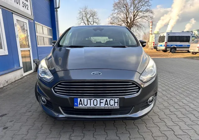 FORD S-Max 2.0 TDCi Bi-Turbo Titanium