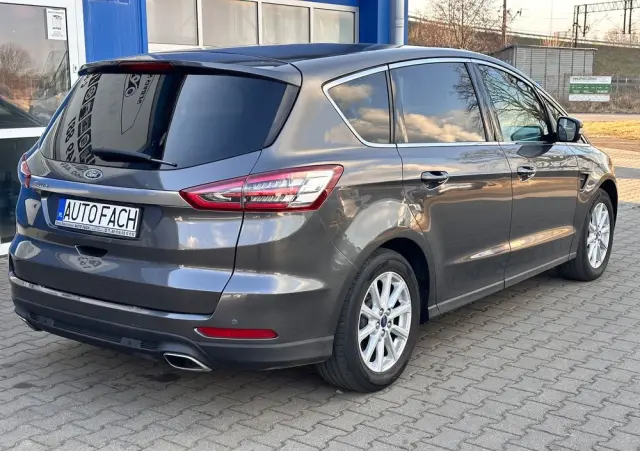 FORD S-Max 2.0 TDCi Bi-Turbo Titanium