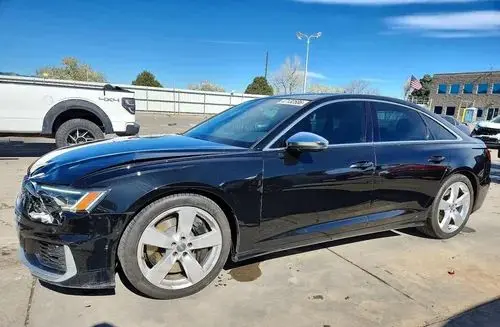 AUDI S6 