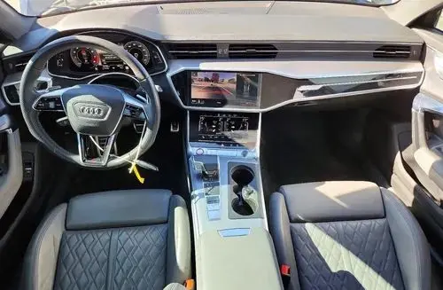 AUDI S6 