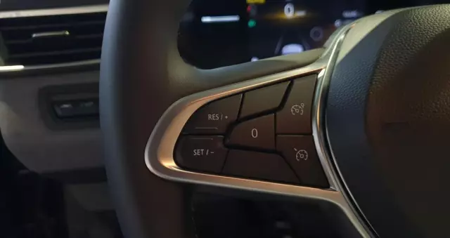 RENAULT Clio 1.0 TCe Evolution