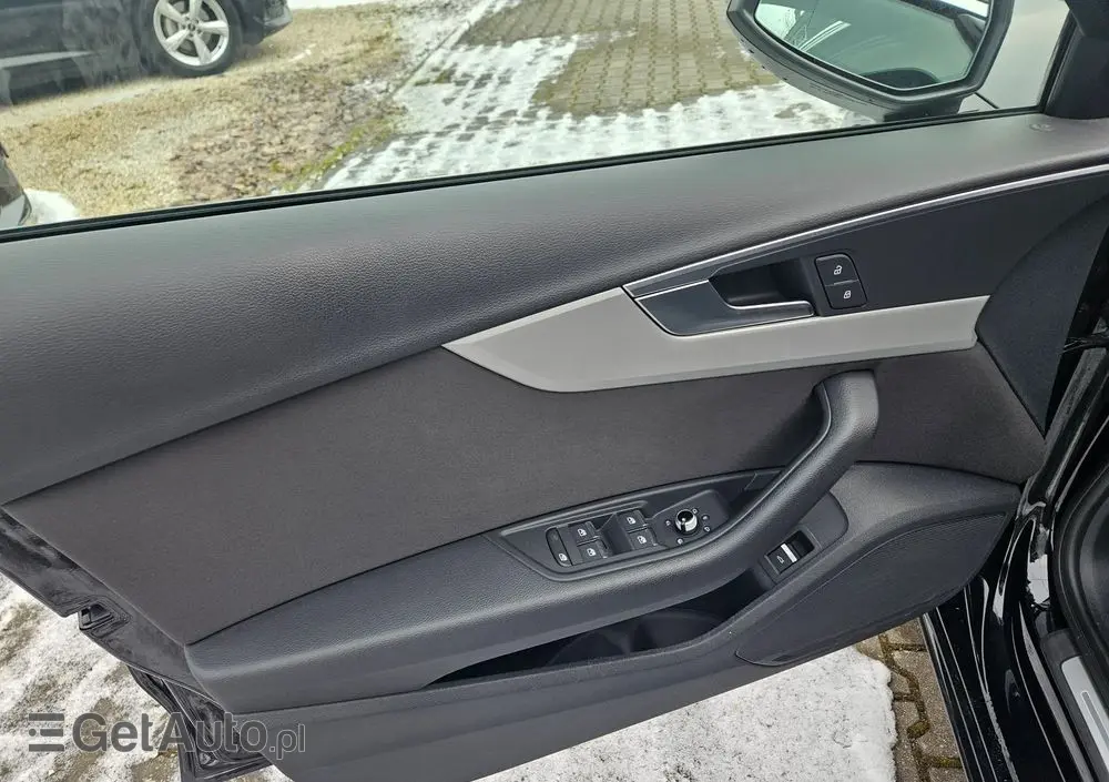 AUDI A4 Avant 40 TFSI S tronic