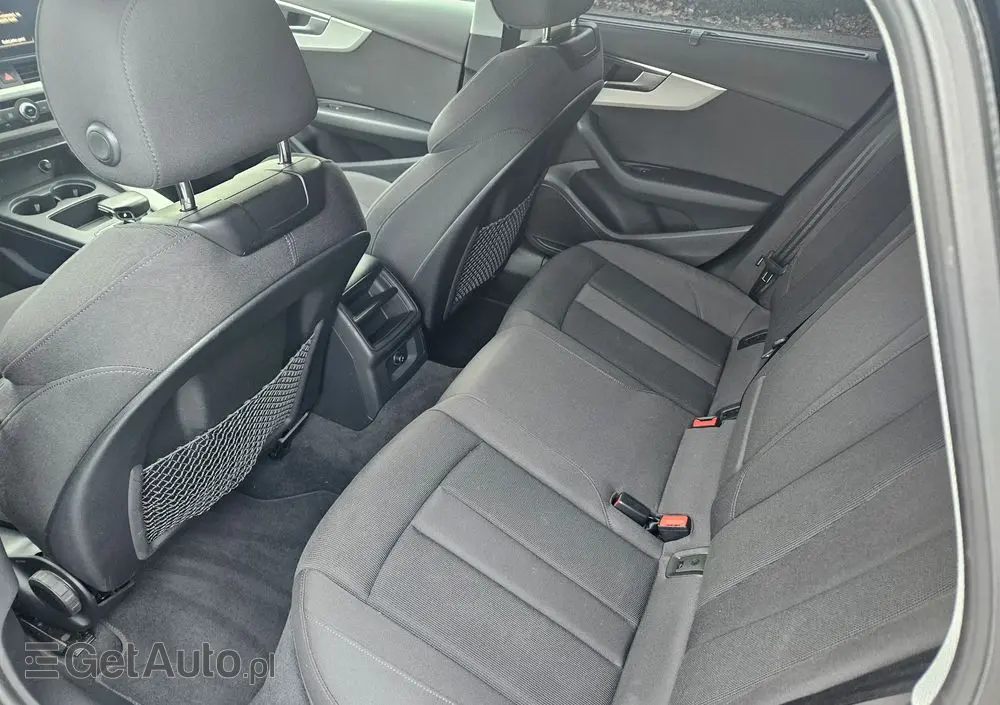 AUDI A4 Avant 40 TFSI S tronic