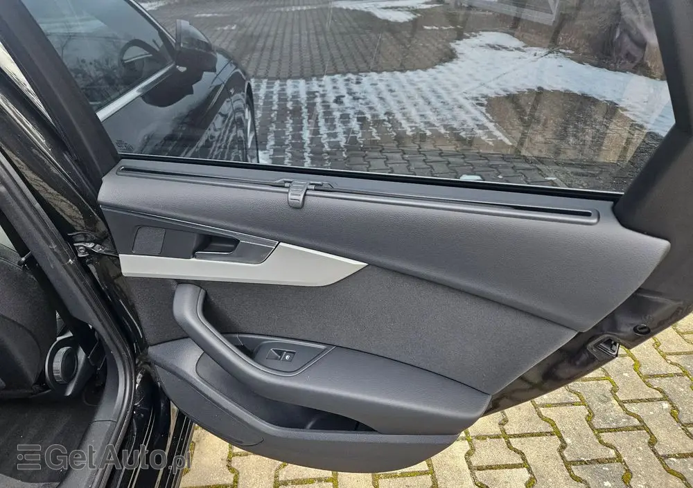AUDI A4 Avant 40 TFSI S tronic