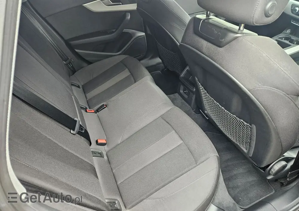 AUDI A4 Avant 40 TFSI S tronic