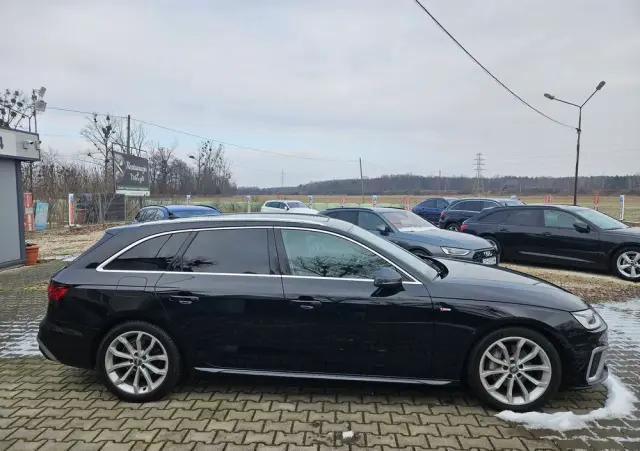 AUDI A4 Avant 40 TFSI S tronic