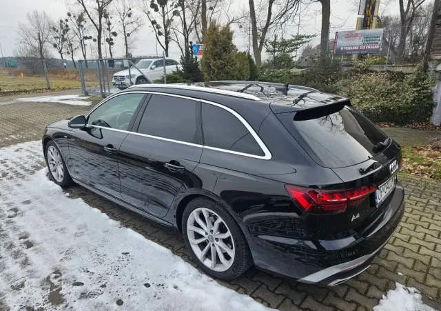 AUDI A4 Avant 40 TFSI S tronic