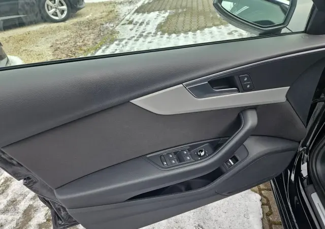 AUDI A4 Avant 40 TFSI S tronic