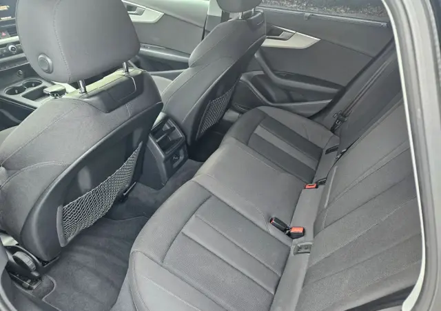 AUDI A4 Avant 40 TFSI S tronic